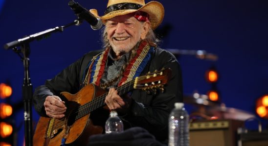 Willie Nelson fête ses 90 ans : Keith Richards rejoint le Hollywood Bowl Bash