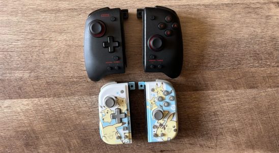 Hori Split Pad Pro and Hori Split Pad Compact on a wooden table