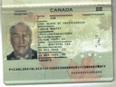 Conrad Black est redevenu citoyen canadien, ayant reçu un nouveau passeport cette semaine.