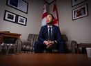 Le député indépendant Kevin Vuong (Spadina-Fort York) dans son bureau à Ottawa, Ont.  le jeudi 23 mars 2023. 