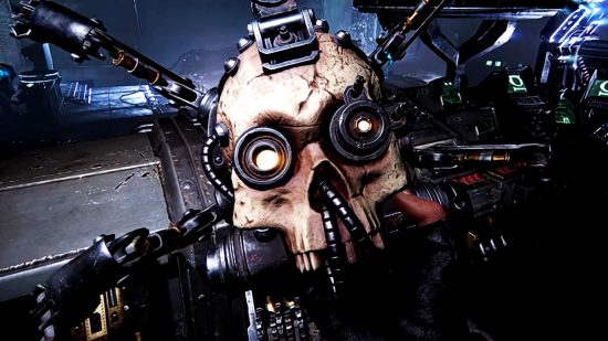 Patch Warhammer Darktide - un crâne avec de nombreuses pièces mécaniques attachées