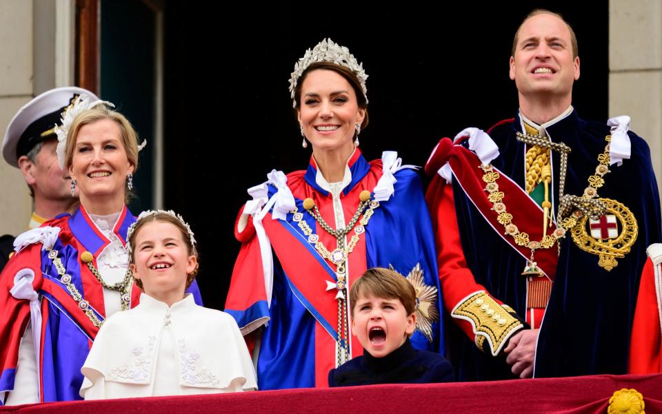 La princesse avec sa famille sur le balcon - Leon Neal/Getty Images