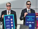 Les pilotes de Westjet organisent un piquet d'information à l'aéroport international de Vancouver (YVR) à Richmond, en Colombie-Britannique, le 8 mai 2023.