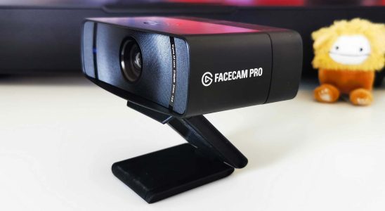 Test Elgato Facecam Pro : une webcam streamer Twitch sérieuse