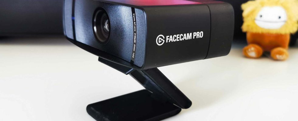 Test Elgato Facecam Pro : une webcam streamer Twitch sérieuse