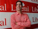 «Je promets que même si c'est personnellement difficile pour moi, je défendrai toujours ce en quoi je crois et ceux qui m'ont élu», a déclaré le député libéral Anthony Housefather.