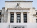 Le bâtiment de la Réserve fédérale américaine est vu au milieu de rénovations le 24 mai.