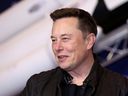 Elon Musk, fondateur de SpaceX et PDG de Tesla Inc., arrive à la cérémonie de remise des prix Axel Springer à Berlin, en Allemagne, le mardi 1er décembre 2020. 