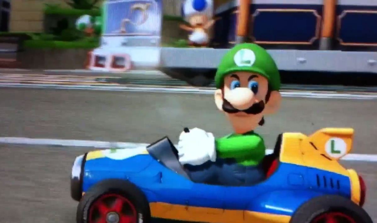 L'infâme regard baissé de Luigi.