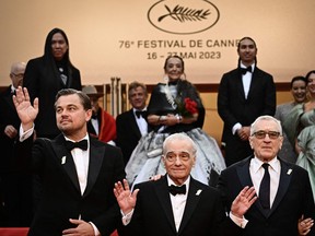 De gauche à droite : l'acteur Leonardo Dicaprio, le réalisateur Martin Scorsese et l'acteur Robert de Niro arrivent pour la projection du film 