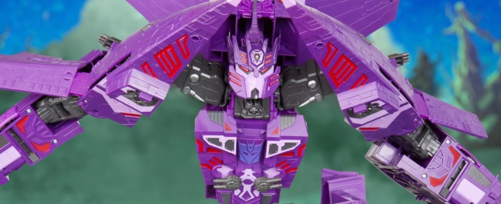 Transformers: Hasbro révèle la figurine Nemesis de la classe Titan Legacy Evolution