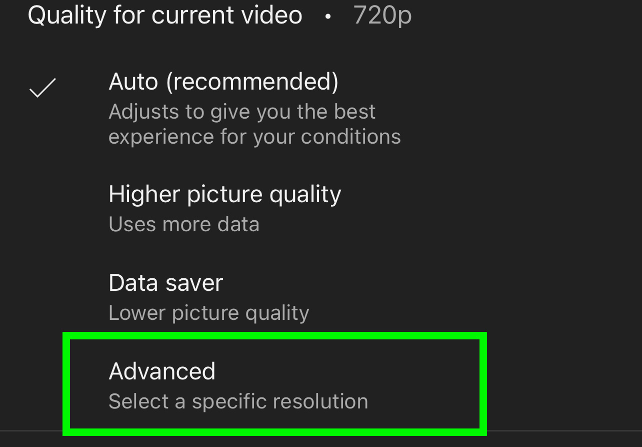une case met en évidence le bouton de réglage avancé, signifiant la prochaine étape dans la configuration de la fonction Premium 1080p de YouTube