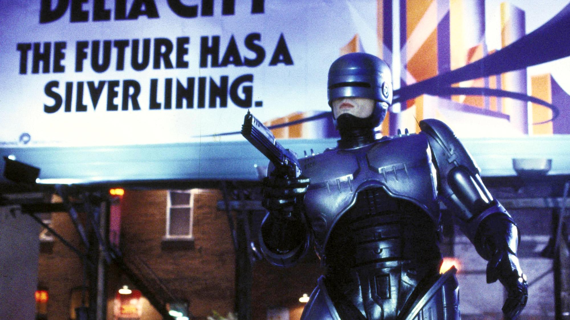 Peter Weller comme Robocop