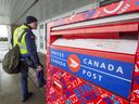 Depuis sa dernière année de bénéfices en 2018, l'activité principale de Postes Canada a perdu plus de 1,7 milliard de dollars.
