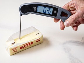 Un thermomètre numérique améliorera votre cuisson.