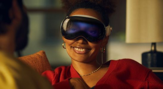 Apple dévoile un casque Vision Pro AR de 3 500 $ qui fait honte aux lunettes de haut niveau de Meta