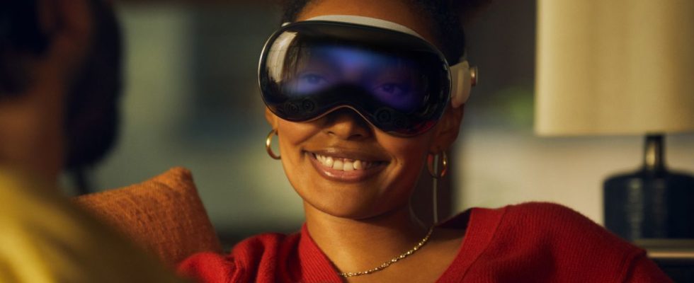 Apple dévoile un casque Vision Pro AR de 3 500 $ qui fait honte aux lunettes de haut niveau de Meta