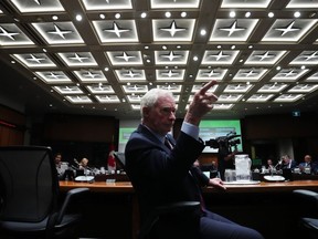 David Johnston, rapporteur spécial indépendant sur l'ingérence étrangère, comparaît comme témoin devant le Comité de la procédure et des affaires de la Chambre à Ottawa le mardi 6 juin 2023.