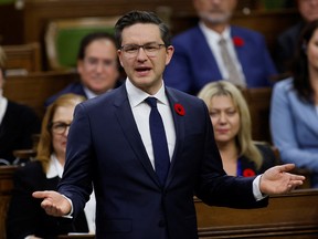 Le chef du Parti conservateur du Canada, Pierre Poilievre, prend la parole