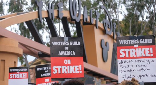 La Guilde des réalisateurs vote pour ratifier l'accord avec les studios et les streamers, évitant la grève