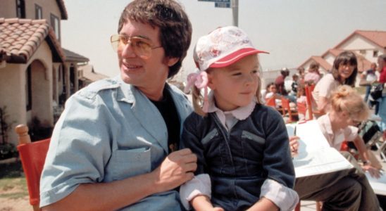 Director Steven Spielberg, Drew Barrymore on the set of E.T., 1982