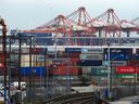 La grève du Syndicat international des débardeurs et des entrepôts du Canada touche les ports de la Colombie-Britannique, y compris le port de Vancouver.