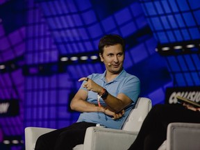 Kaz Nejatian, directeur de l'exploitation et vice-président des produits chez Shopify Inc., lors de la conférence Collision à Toronto en juin.