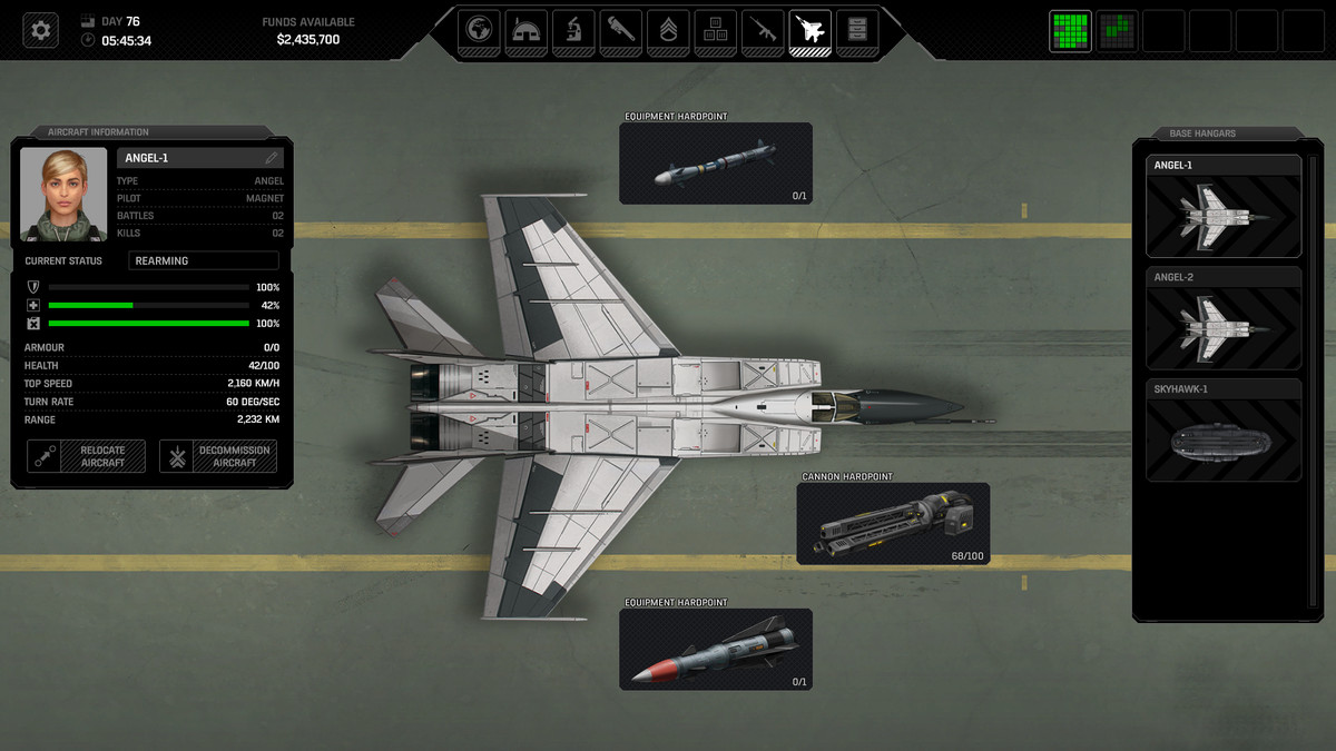 L'écran illustrant les améliorations que les joueurs peuvent apporter à leur avion d'interception d'OVNI et à leurs pilotes dans Xenonauts 2