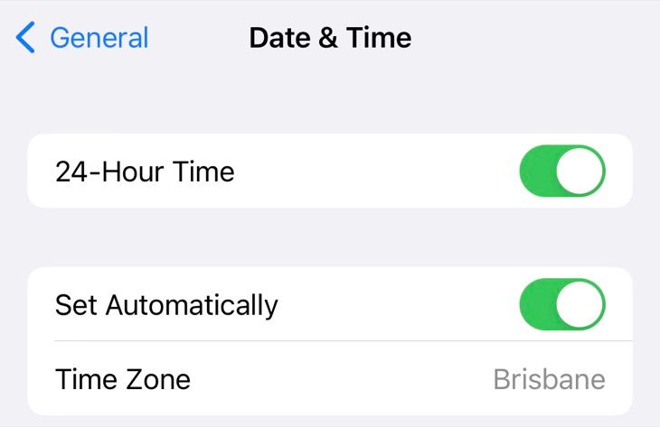 Réglez automatiquement l'heure et la date sur un iPhone dans les paramètres