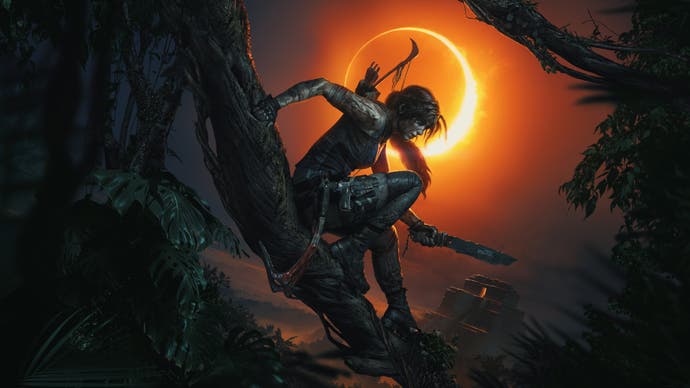 Shadow of the Tomb Raider - Lara silhouettée par une éclipse