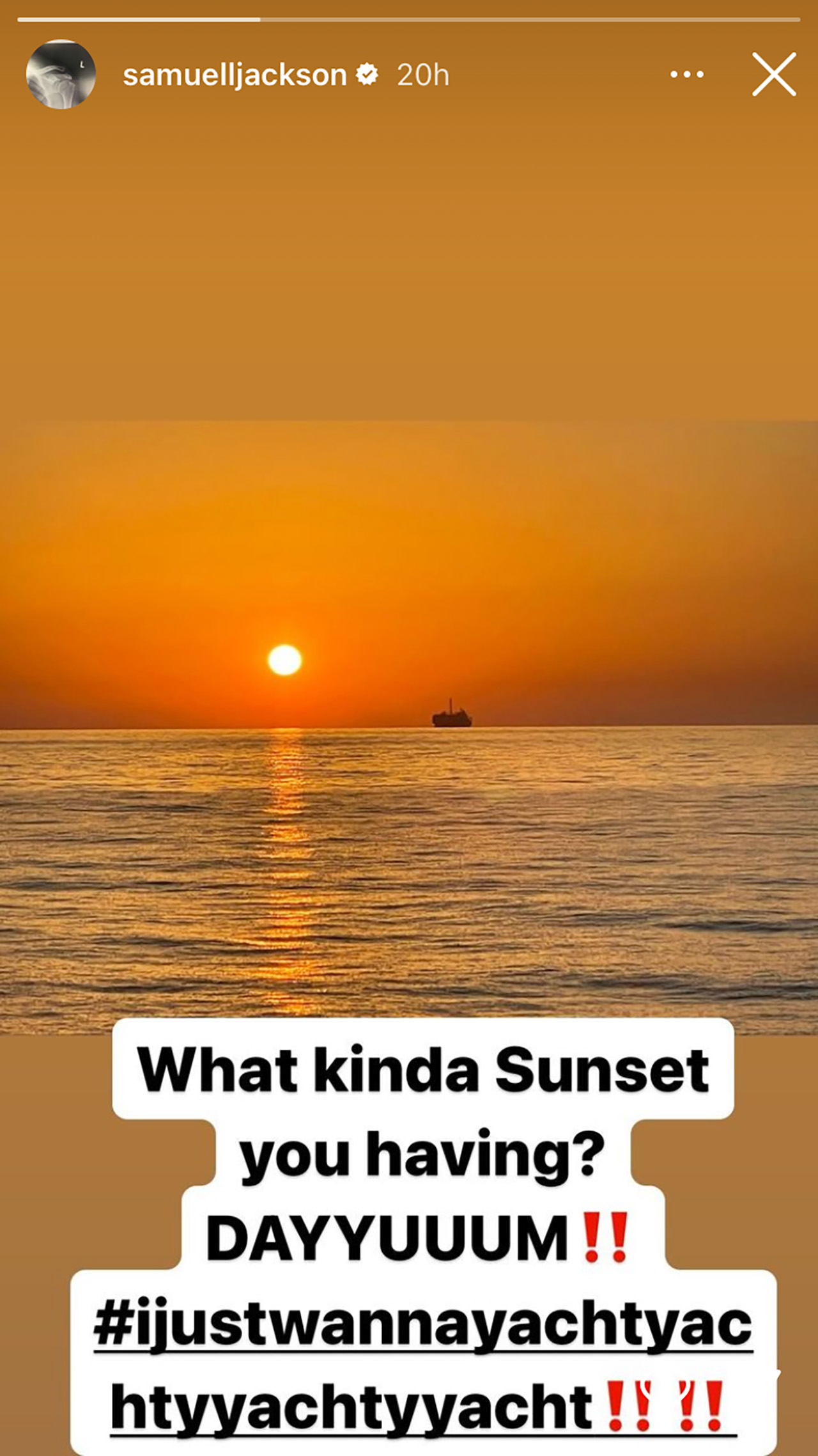 Vue du coucher de soleil de Samuel L. Jackson depuis la capture d'écran de son yacht.
