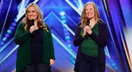 Holly and Kim sing Wicked on America