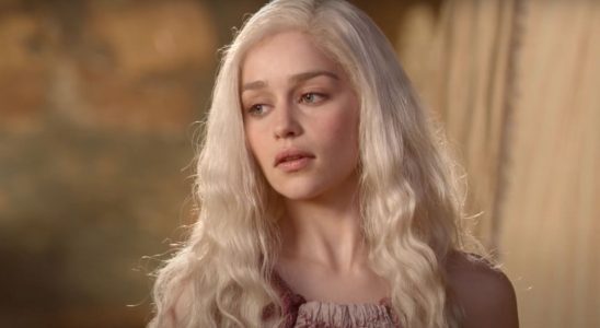 Découvrez le visage d'Emilia Clarke lorsqu'on lui a demandé ce qu'elle ressentait à propos de la fin de Game of Thrones