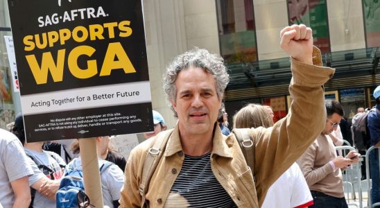 NEW YORK, NY - MAY 23: Mark Ruffalo is seen attending the Writers Guild of America strike outside the NBC Building on May 23, 2023 in New York City.  (Photo by Jose Perez/Bauer-Griffin/GC Images)