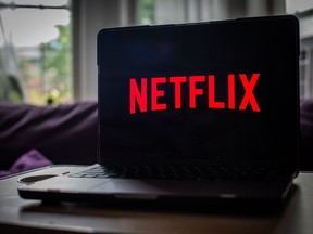 Le logo Netflix sur un ordinateur portable disposé à Hastings-On-Hudson, New York.