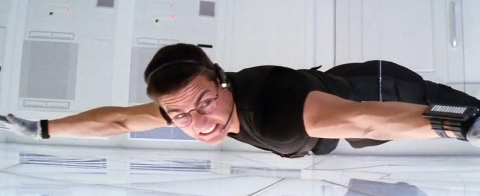 Tom Cruise in the vault in Mission: Impossible
