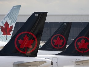 Avions d'Air Canada Inc. à l'aéroport de Montréal.