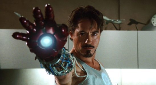 Robert Downey Jr. se souvient du moment où lui et Jon Favreau ont su qu'Iron Man était un succès et de ce qui s'est passé après
