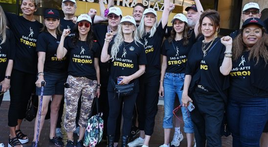Frances Fisher, Joely Fisher, Members and Supporters walks the picket line in support of the SAG-AFTRA and WGA strike at the SAG-AFTRA Building on July 14, 2023 in Los Angeles, California.