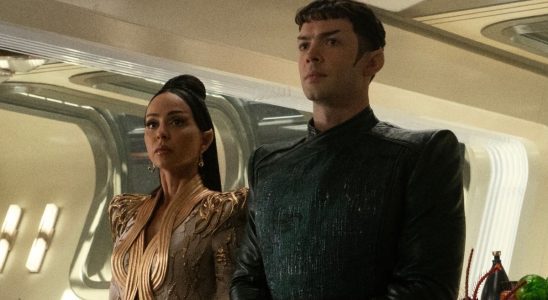 Star Trek: Strange New Worlds Star Gia Sandhu nous dit pourquoi elle sympathise avec T'Pring, malgré la façon dont les choses se terminent finalement avec Spock