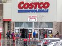 Costco est en tête de liste des 14 épiciers dans une enquête.