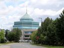 Une photo du campus Carling du ministère de la Défense nationale prise mardi.  Le MDN dépensera plus de 1 milliard de dollars pour un nouveau quartier général opérationnel sur le site du campus Carling dans l'ouest d'Ottawa.