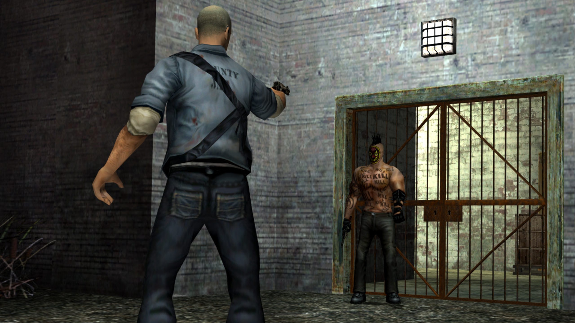 GTA 6 Manhunt 3 : Un homme en uniforme de prisonnier, James Earl Cash de Rockstar's Manhunt, pointe un pistolet