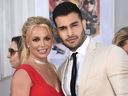 Britney Spears et Sam Asghari apparaissent à la première de Los Angeles de 