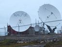 Une station terrienne de satellite de Telesat Corp. à Iqaluit, au Nunavut.
