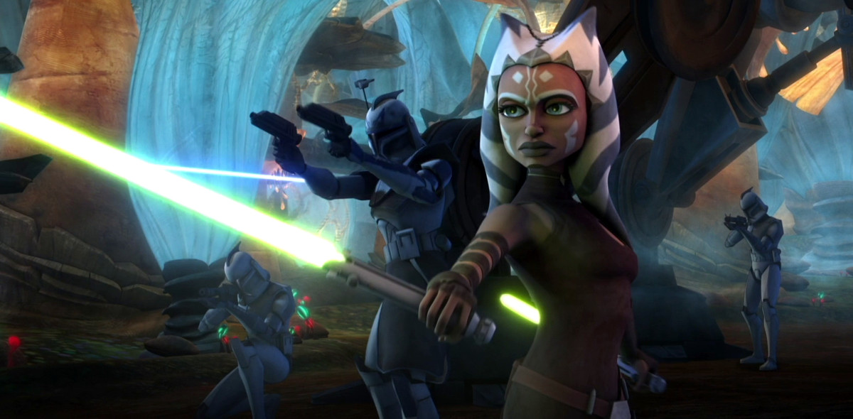 Ahsoka tano tient un sabre laser vert dans star wars : la guerre des clones