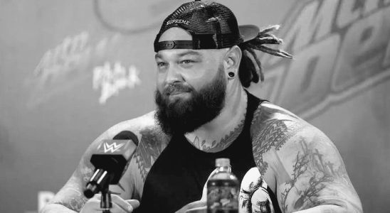 Le lutteur de la WWE Bray Wyatt décède subitement à 36 ans, laissant les fans de lutte choqués et en deuil