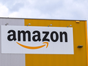 Amazon.com Inc. a rappelé à certains de ses employés américains dans un e-mail cette semaine que l'entreprise les obligeait à travailler au bureau trois jours par semaine.