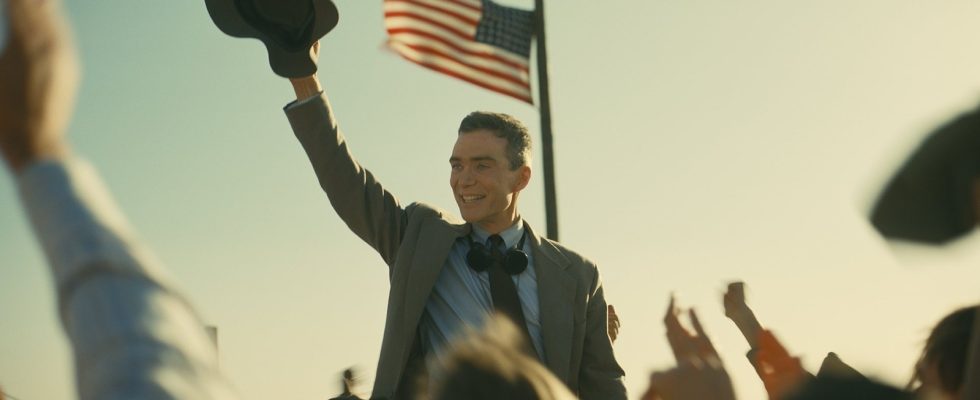 Oppenheimer de Christopher Nolan passe interstellaire au box-office - Inception est-il le prochain?