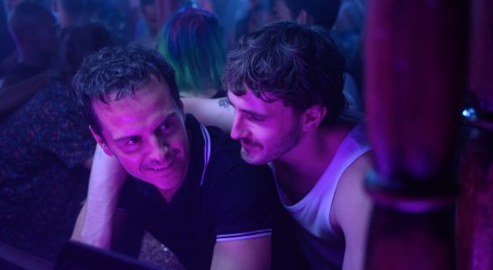 Andrew Scott and Paul Mescal in ALL OF US STRANGERS. Photo by Parisa Taghizadeh, Courtesy of Searchlight Pictures. © 2023 20th Century Studios All Rights Reserved.